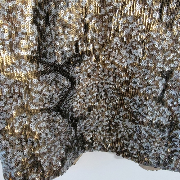 SIGRIN OLSEN Signature  Gold Metallic All Iver Sequin Top Sz L Blink Cocktail - Picture 7 of 12